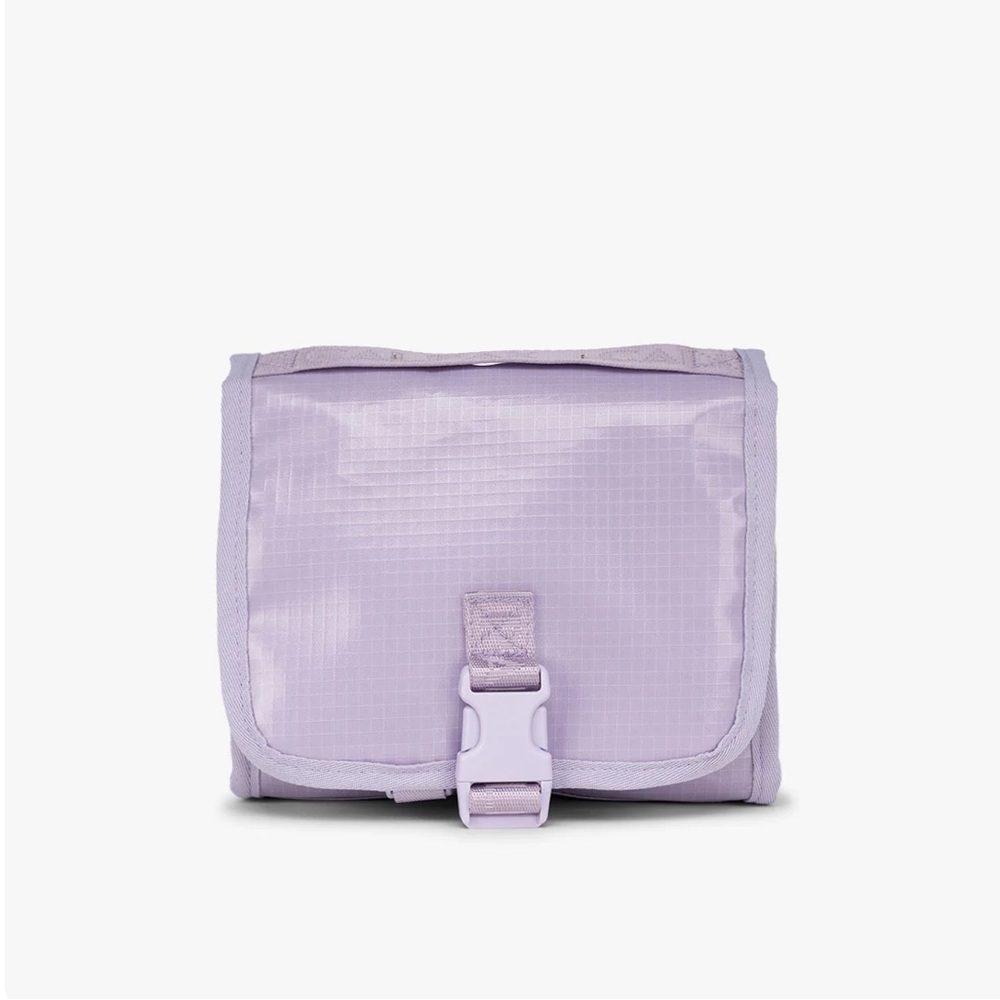 BRAND NEW Calpak Terra Hanging Toiletry bag 💜